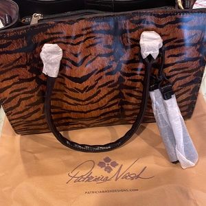 New with tags Patricia Nash primrose style tiger print tote